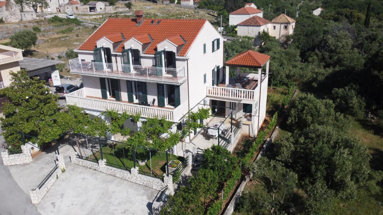 Apartments Kola Banici Exterior photo