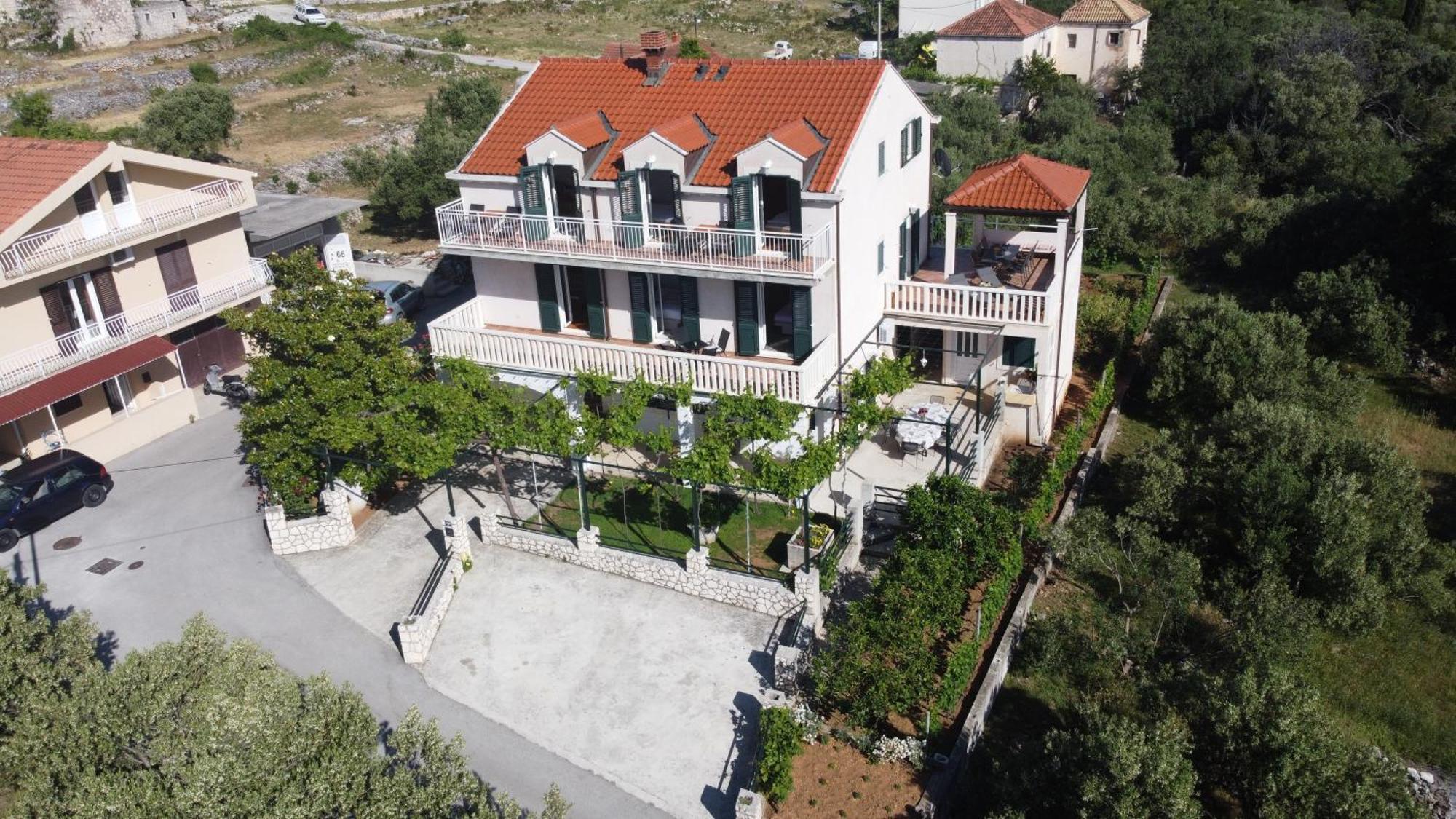 Apartments Kola Banici Exterior photo